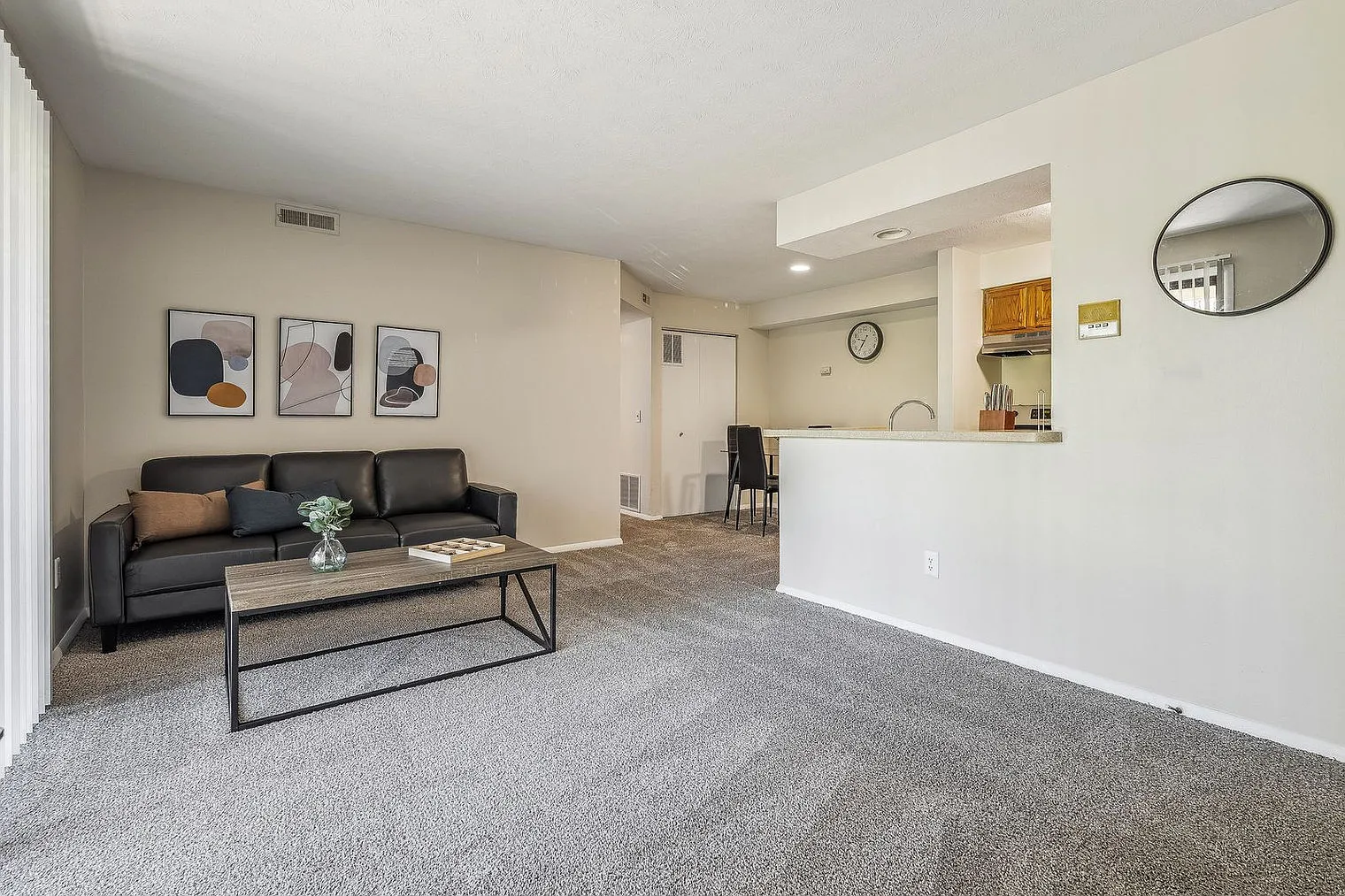 2 bed, 1.0 bath, 839 sqft, $2,805 — Photo 3