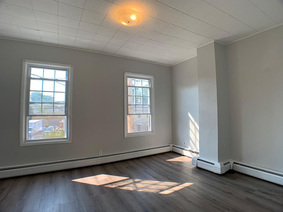 1st image of 839 Summer Ave APT 2L