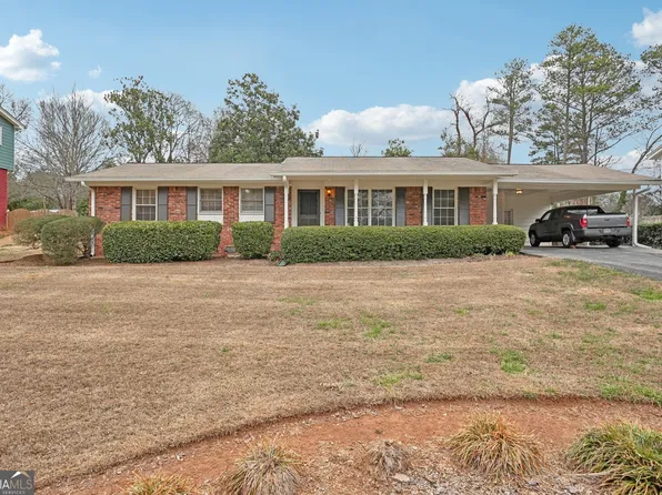 220 Jade Cove Dr, Roswell, GA 30075