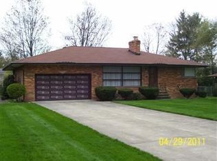 9961 Lynn Dr, North Royalton, OH