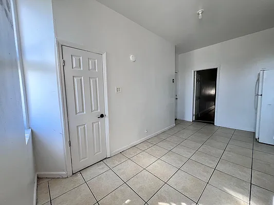 Rented by Friedman Mayer, LREB | media 16