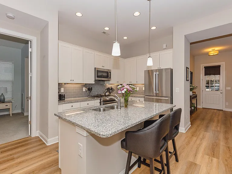 508 Granite Lake Ct — Photo 32