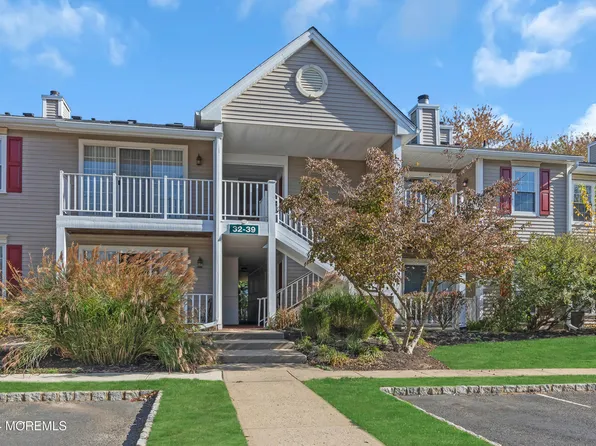 39 Beaumont Court, Tinton Falls, NJ 07724