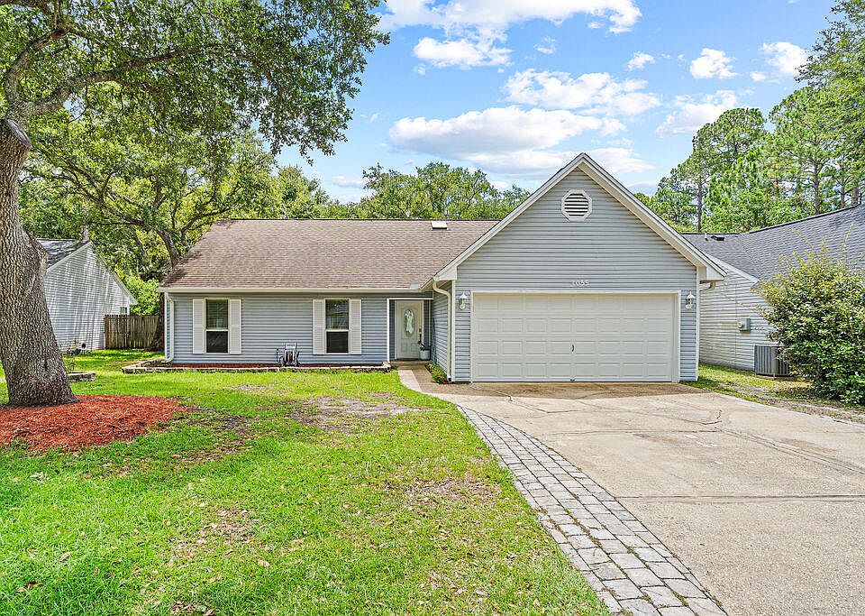 1st image of 1055 Emerald Ln