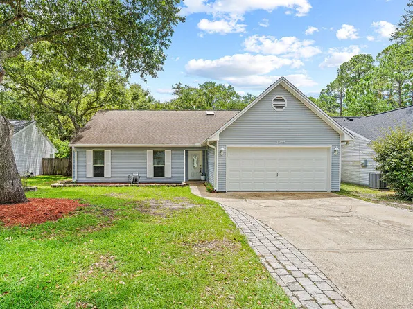 1055 Emerald Ln, Fort Walton Beach, FL 32547