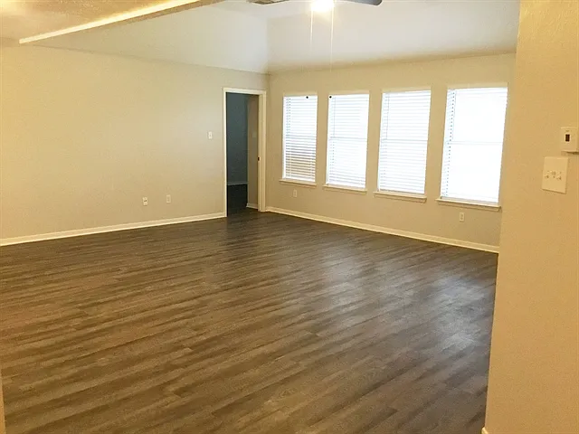3506 Pine Tree Dr — Photo 9