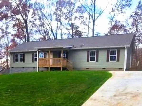 838 W J St, Newton, NC 28658