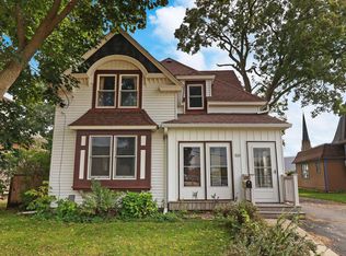 244 Conkey St, Burlington, WI 53105