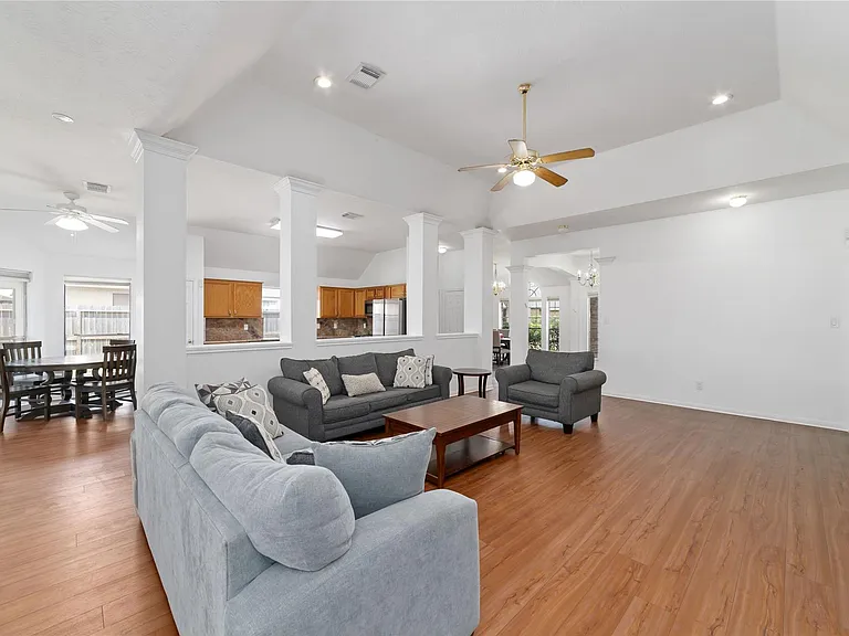 7919 Quail Meadow Dr — Photo 12