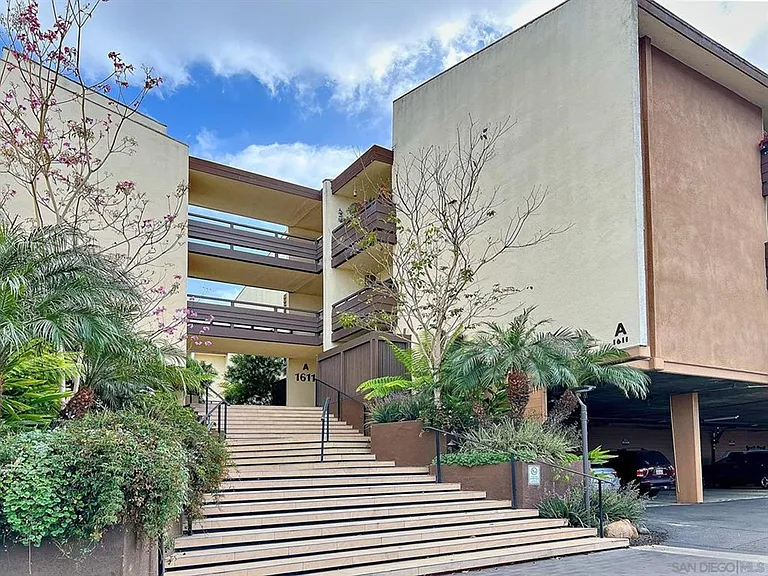 1615 Hotel Cir S #309 — Photo 3