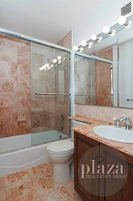 Rented by Plaza Real Estate Group | media 27