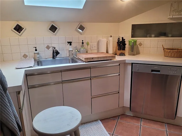 30 Kay St #5 — Photo 10