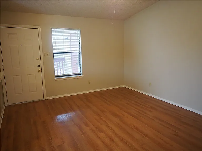11300 Nicole Cv — Photo 4