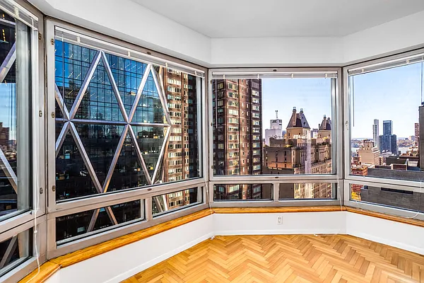 Rented by Compass | media 27