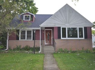 428 Pine St, Hartford, WI 53027