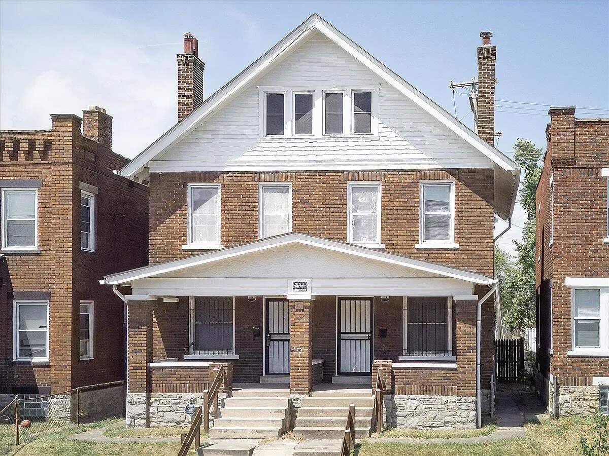806-808 E Whittier St photo 1