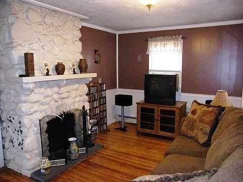 2nd image of 7 Orchard St