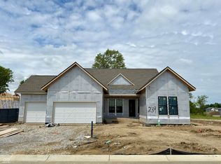 16942 Tractive Dr, Westfield, IN 46074