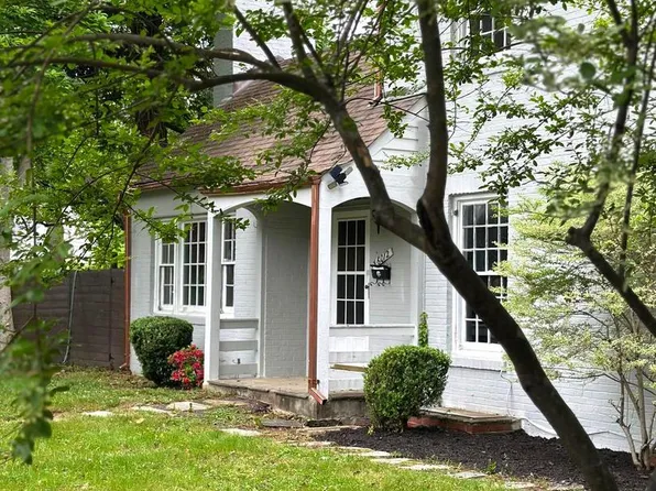 6012 Pike Branch Dr, Alexandria, VA 22310