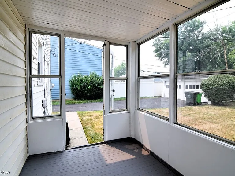 1408 Winston Rd — Photo 17