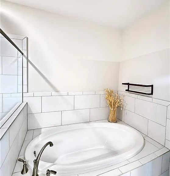 1915 Skyfall Cir NE — Photo 14