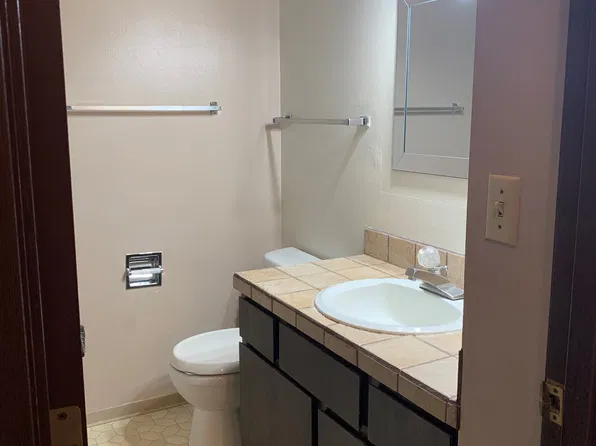 108 W Selah Ave APT 1, Selah, WA 98942