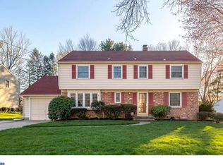 121 Farmington Rd, Cherry Hill, NJ 08034