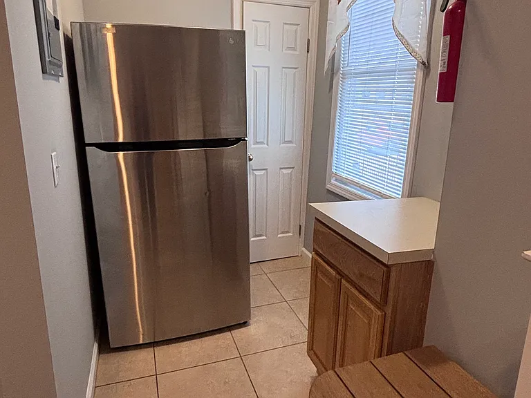 196 Devon St #1 — Photo 9