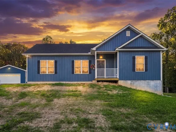 11880 Fosters Ln, Amelia Court House, VA 23002