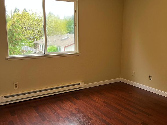 3rd image of 708 Lincoln Ave #3