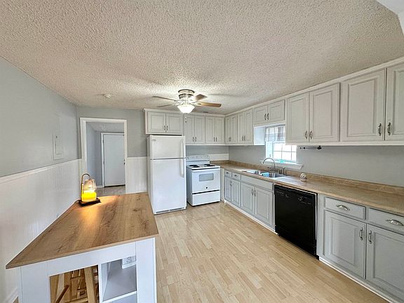 4th image of 511 2nd St