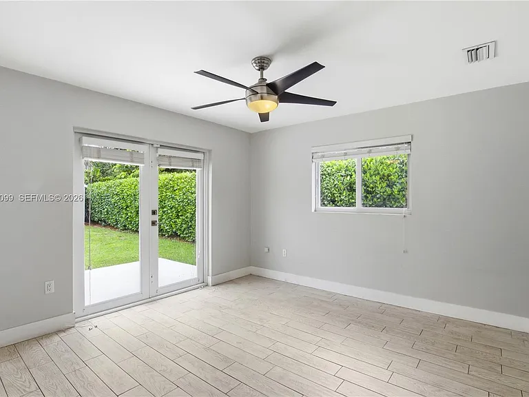 6511 SW 44th St — Photo 17