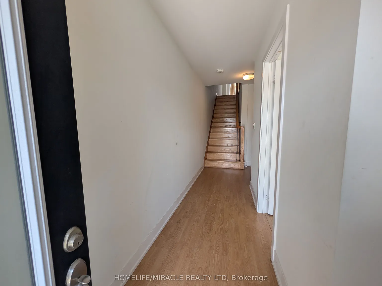 4 bed, $3,800 — Photo 3
