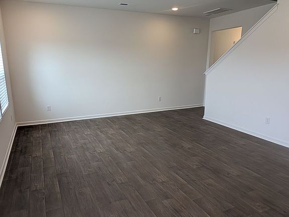 4th image of 1332 Stork Dr