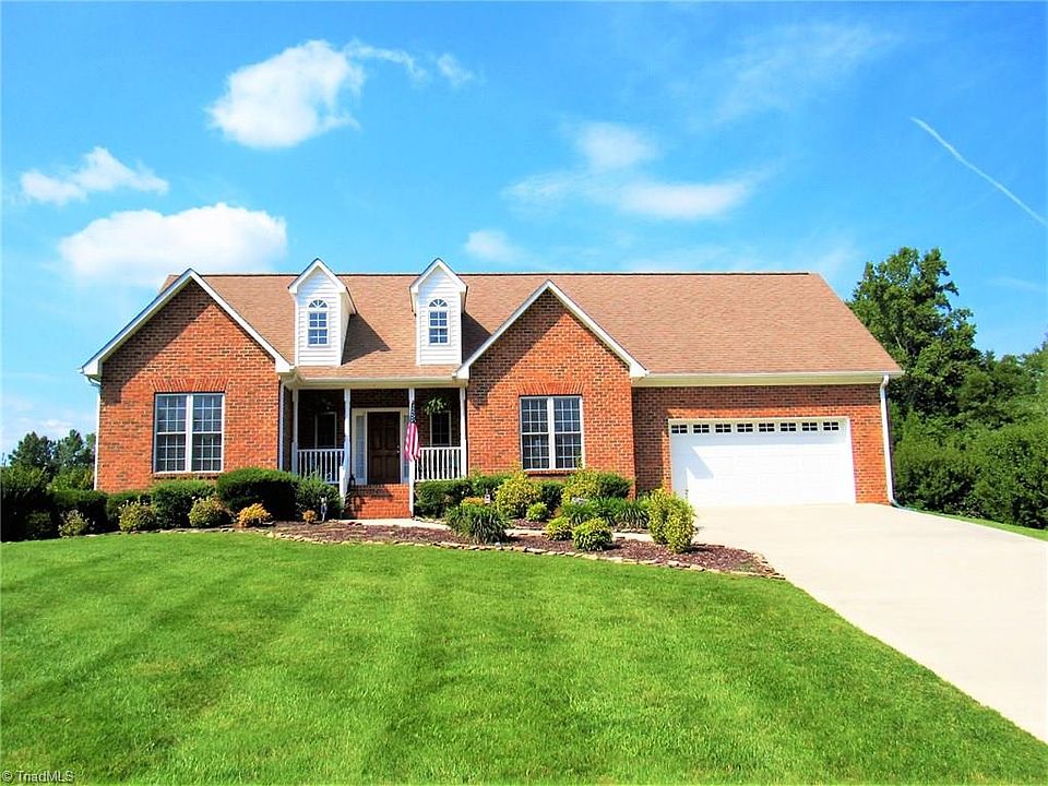 2nd image of 163 Wind Terrace Ct