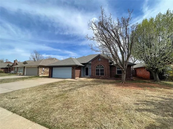 616 Tudor Ln, Edmond, OK 73003