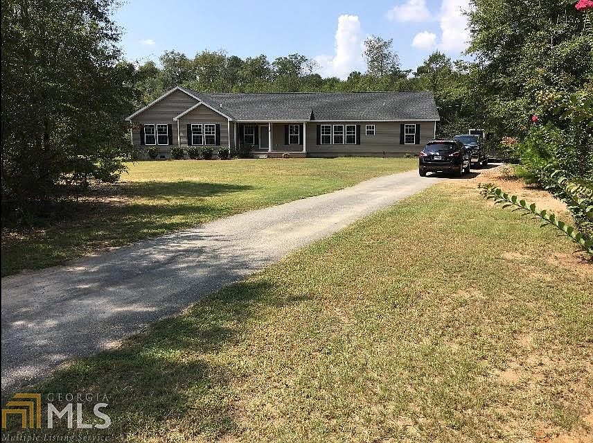 2nd image of 18 Ruby Rd