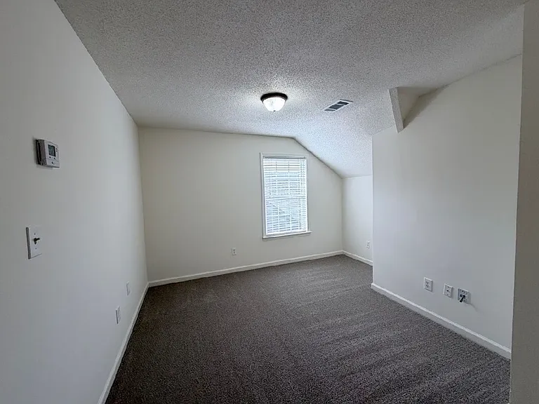 10097 Bloomsbury Ave — Photo 15