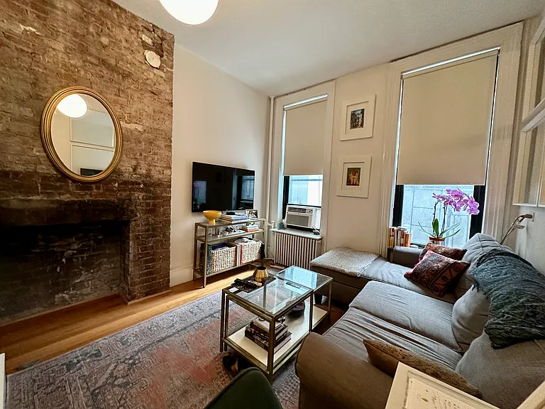 52 Carmine St #1 — Photo 3
