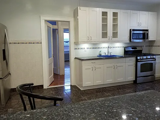 Rented by Hillel Realty Group | media 3