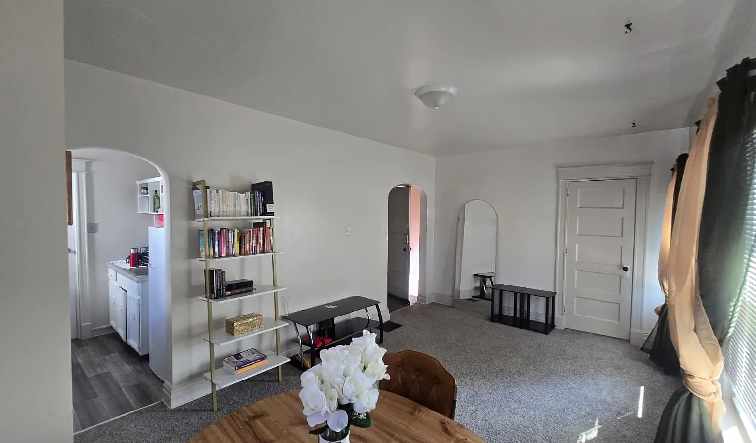 511 W Jefferson Blvd - 1 — Photo 3