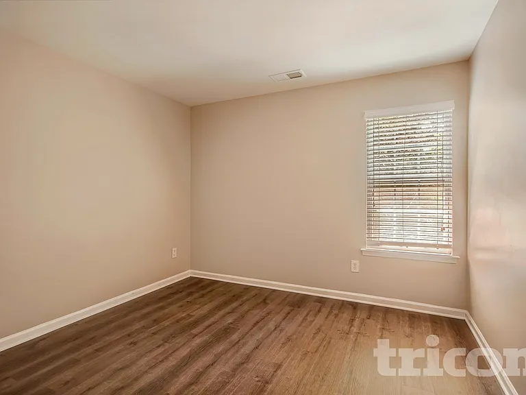 5606 Fenway Dr — Photo 7