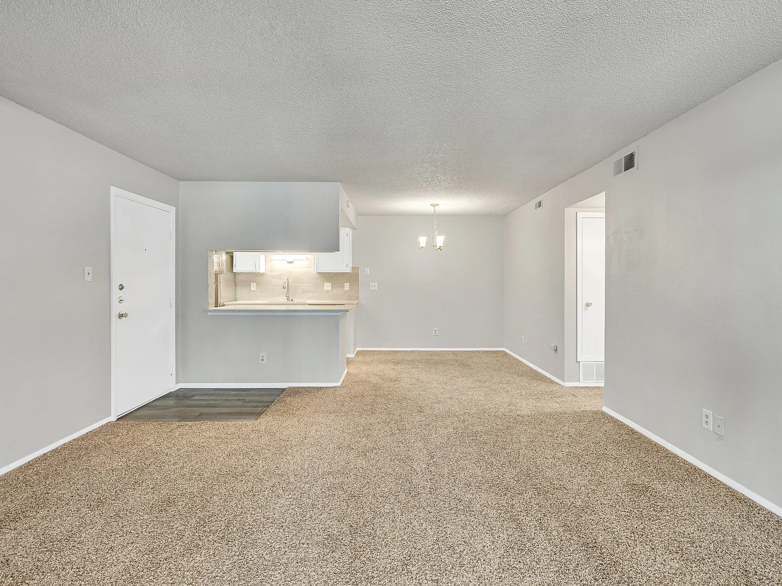 2 bed, 1020 sqft, $1,750 — Photo 4