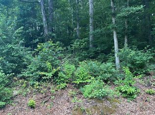 132 Rocky Acres Rd, Hickory, NC 28601