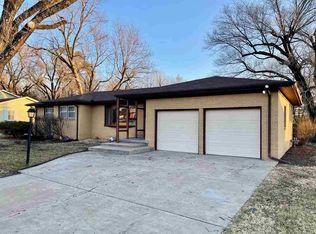 519 Random Rd, El Dorado, KS 67042