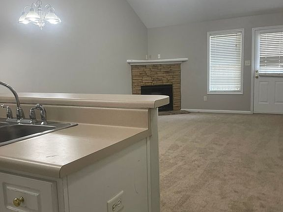 5th image of 449 Northrop Pl