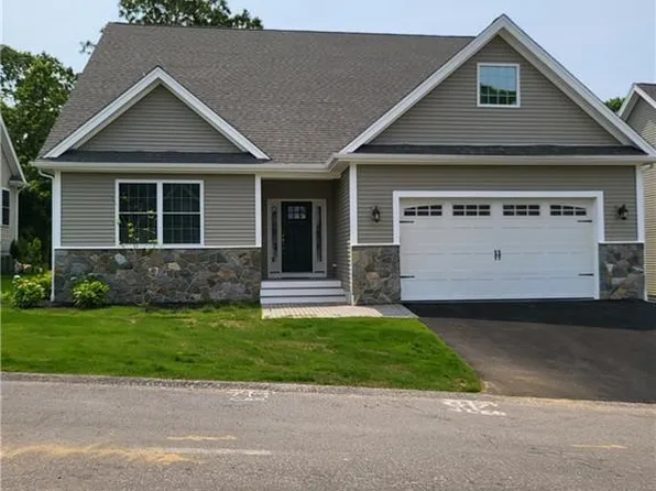 14 Abbey Ln, Westerly, RI 02891