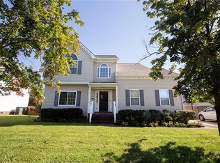 425 Fall Ridge Ln, Chesapeake, VA 23322