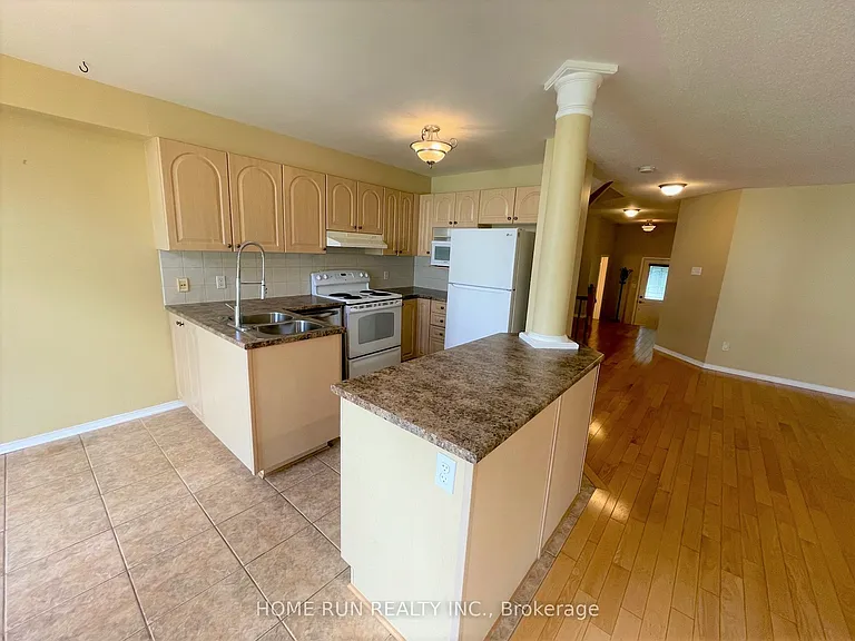 251 Meadowbreeze Dr — Photo 11