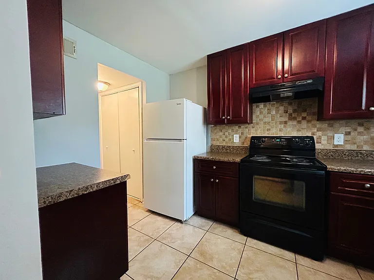 6328 Baker Ct — Photo 3